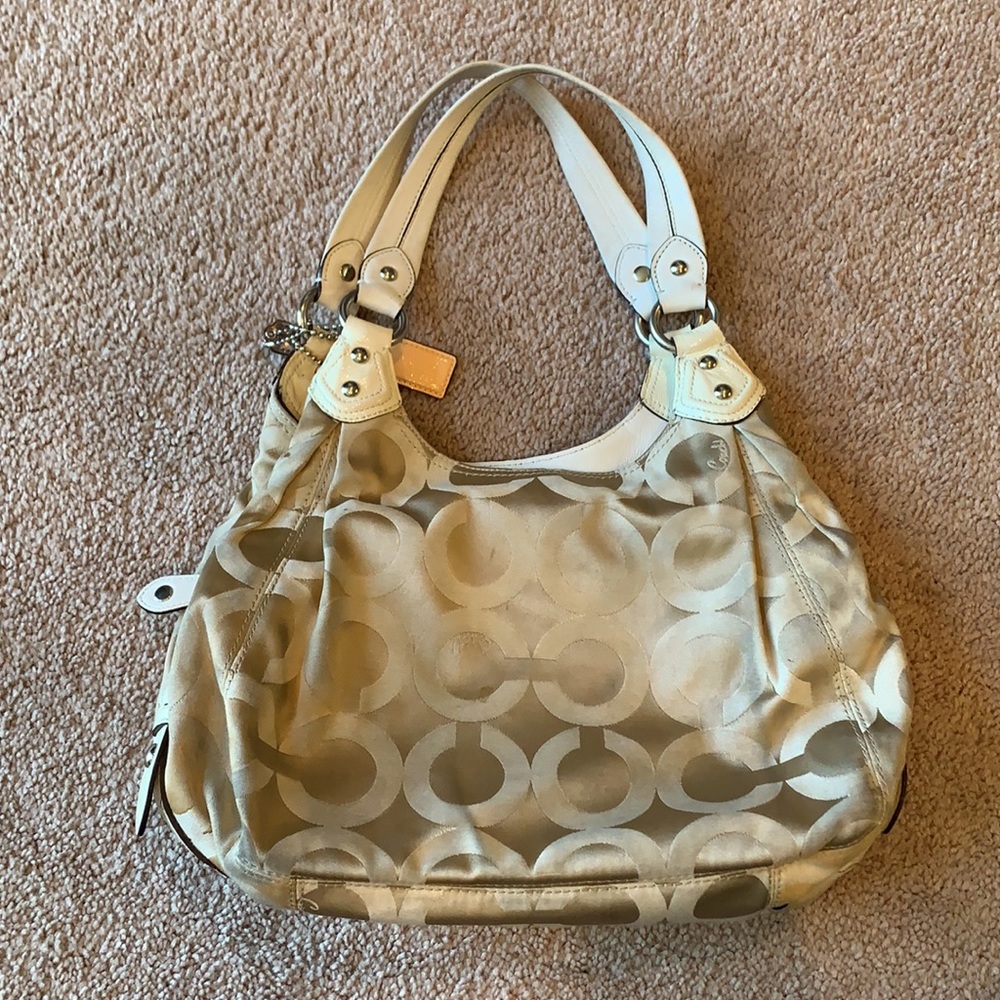 Tan coach purse - Picture 3 of 7
